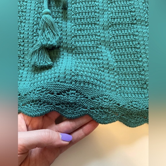 Crochet Crop Tank in Teal - Picture 2 of 6